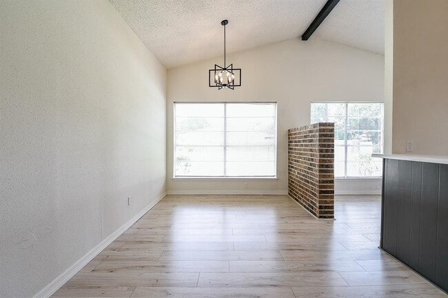 Building Photo - 23938 Spring Mill Ln