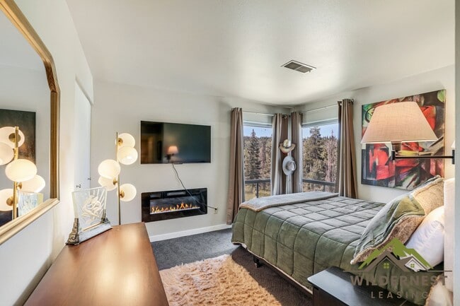 Building Photo - Winter Rental- Updated and quiet 2 bedroom...