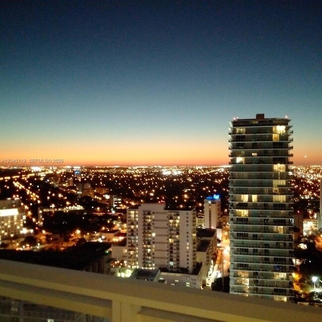 Building Photo - 1080 Brickell Ave