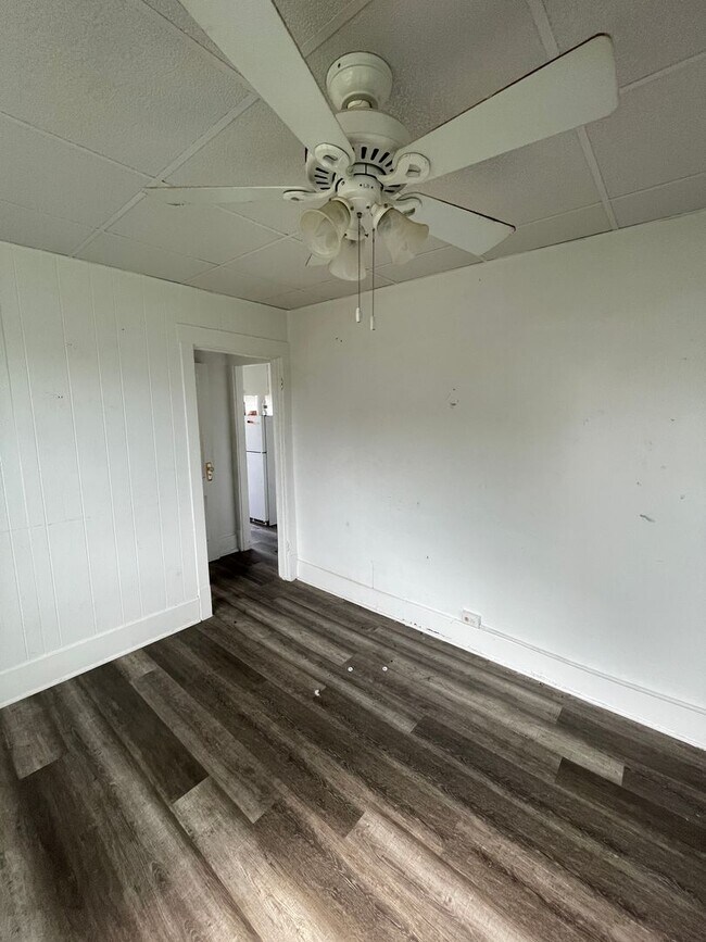 Building Photo - 228 Reifert St