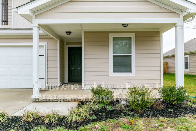 Building Photo - 2508 Queen Bee Dr