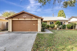 Building Photo - Charming Home with Great Schools in Great ...