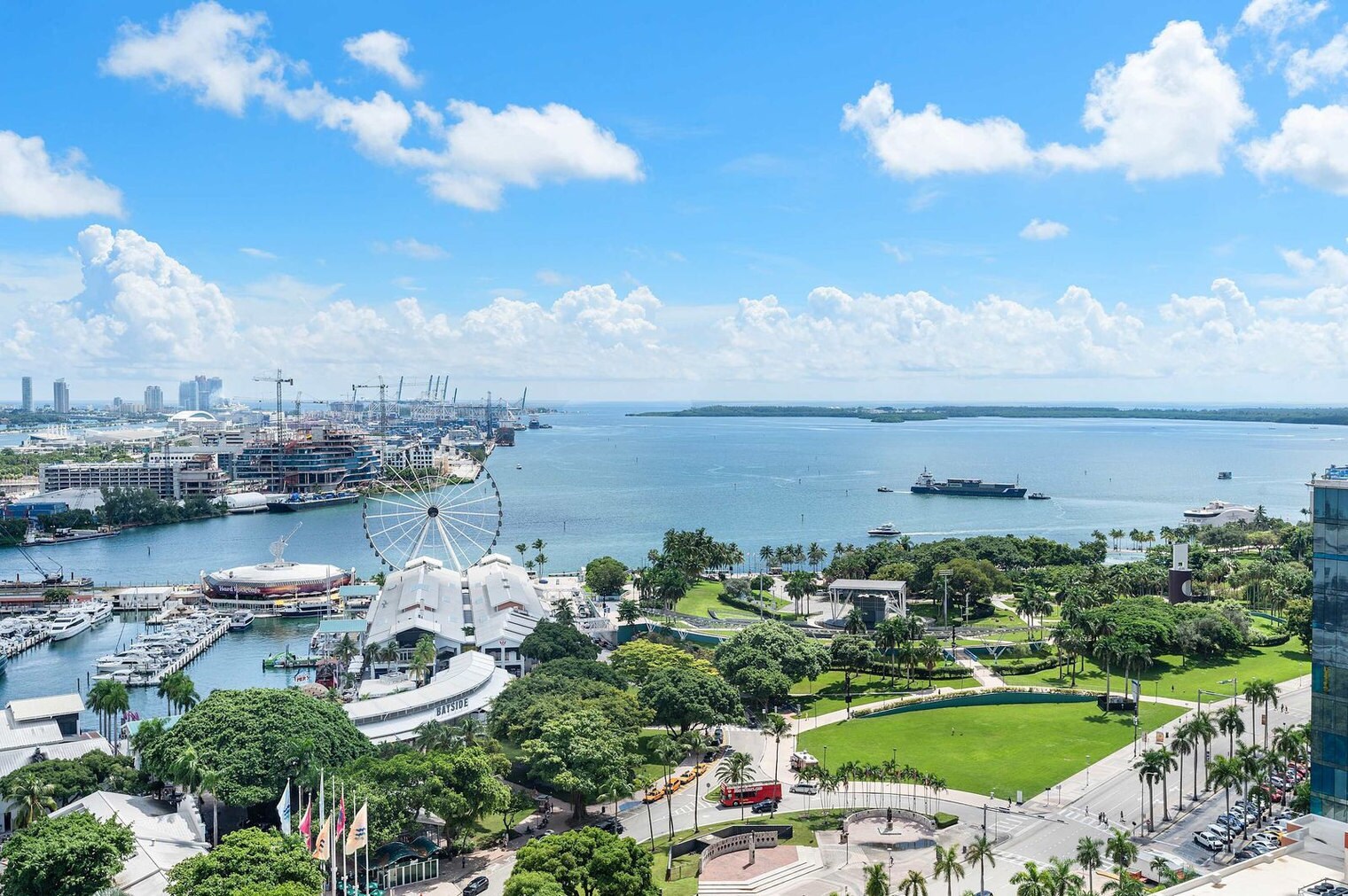 Building Photo - 398 NE 5th St