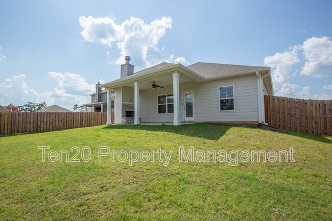 Building Photo - 9827 Yellow Pine Rd