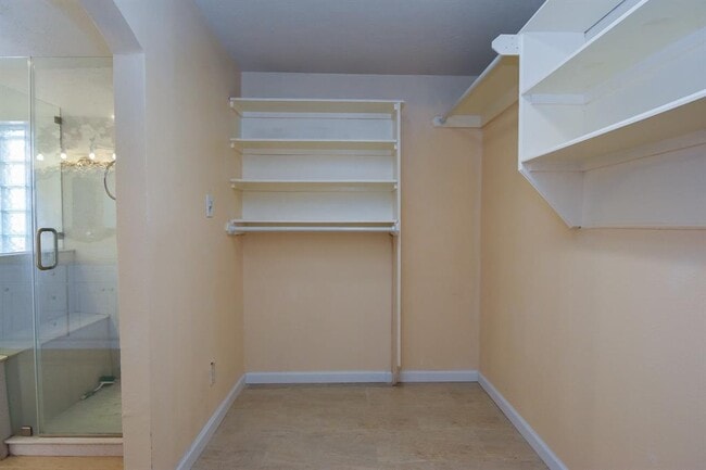 Building Photo - 14814 Cantor Cir