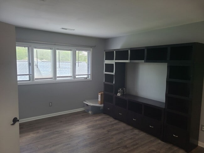 Building Photo - Beautiful 2 bedroom 2 bath unfurnished Townhome - Olde Point Golf Course - Hampstead