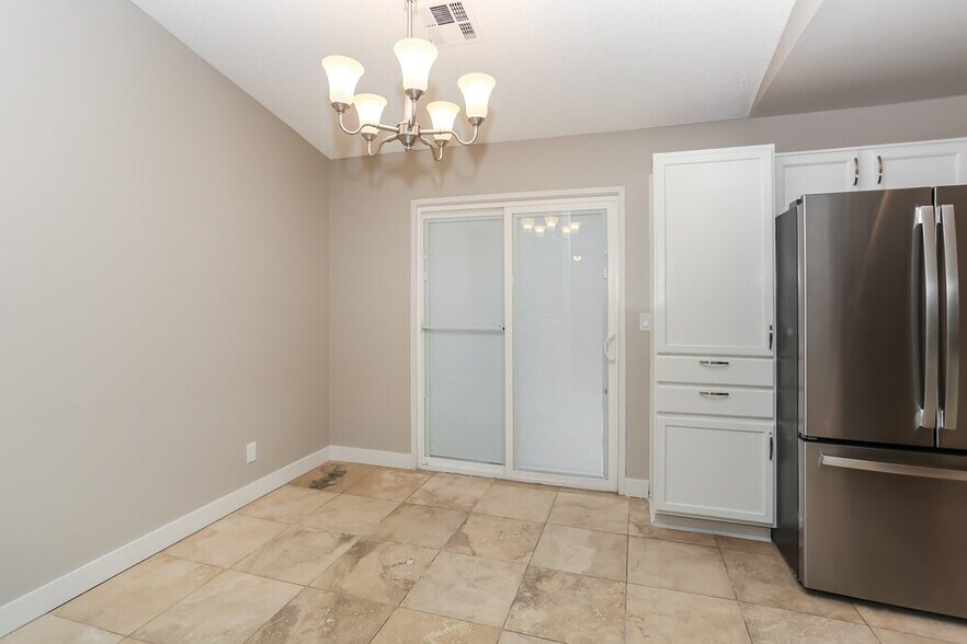 Building Photo - 5221 Shady Grove Ln