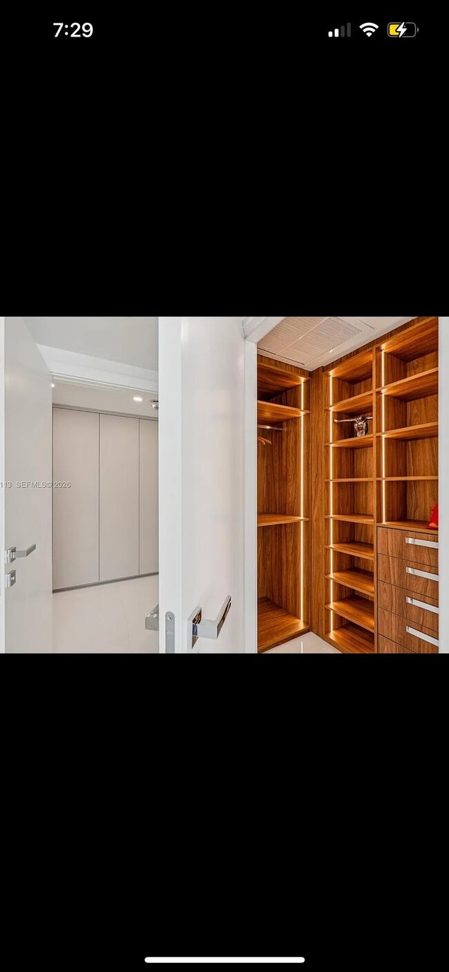 Building Photo - 5660 Collins Ave