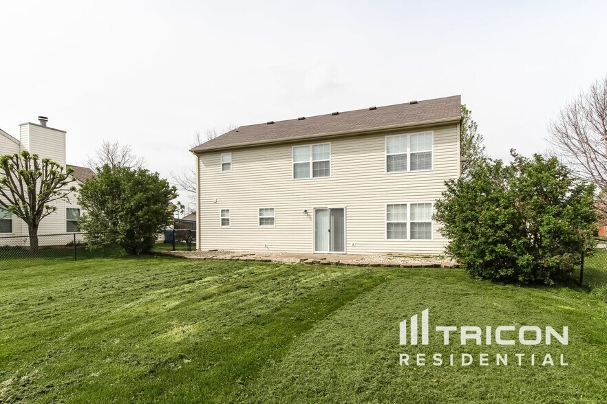 Building Photo - 1745 Perry Commons Blvd