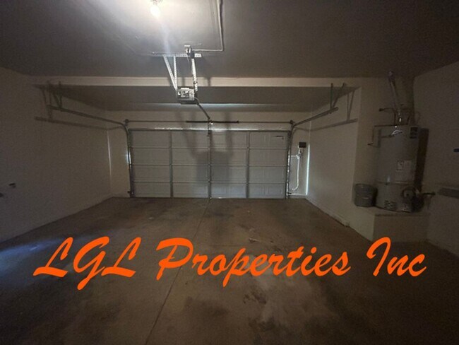 Building Photo - 4116 Woodwillow Ln