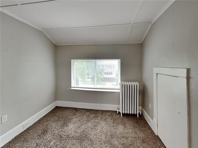 Building Photo - 4001 36th Ave S