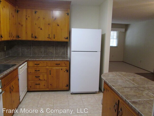 Building Photo - 3 br, 1.5 bath House - 232 Dyches Dr