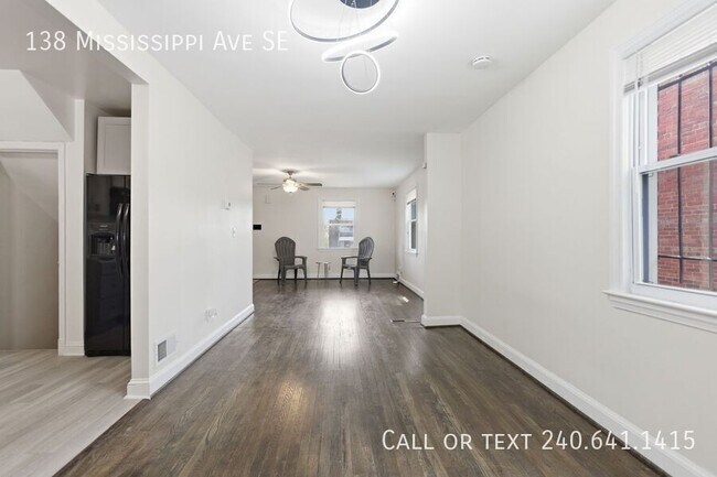 Building Photo - 138 Mississippi Ave SE