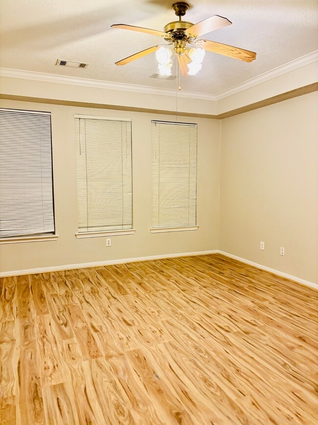 Building Photo - 3759 Heritage Colony Dr