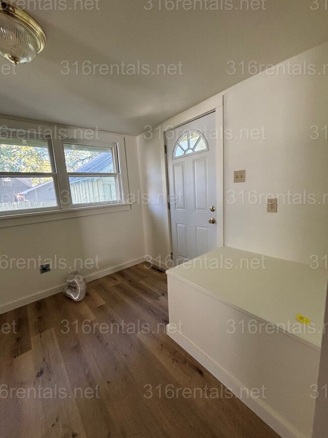 Building Photo - 510 N Alleghany St