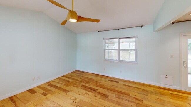Building Photo - Beautiful 3-Bedroom Home in a Quiet Neighborhood – Great Value & Location!