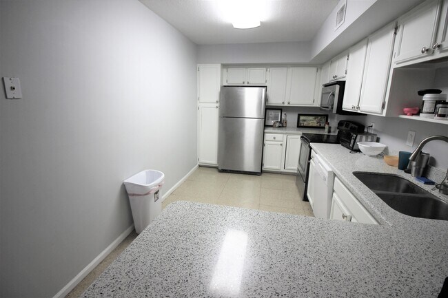 Building Photo - 3151 Leewood Terrace