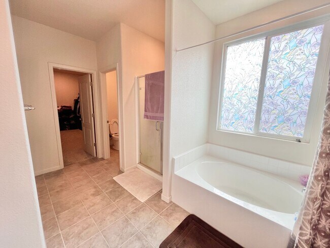 Building Photo - Reduced!! Stunning 5-bedroom, 3-bathroom home with SOLAR and SO MUCH MORE!
