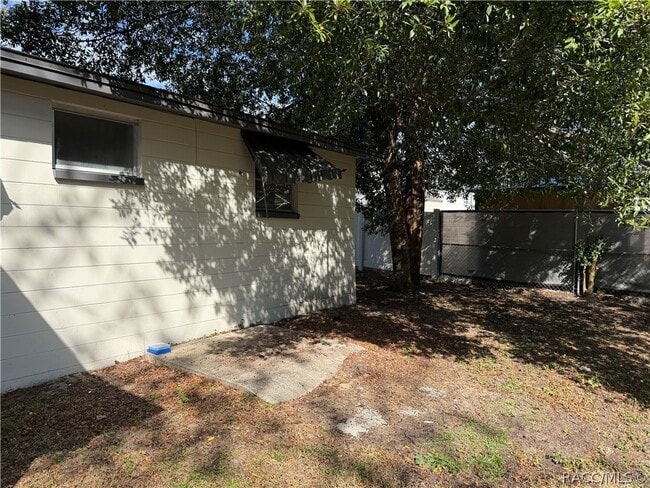 Building Photo - 7 N Jackson St