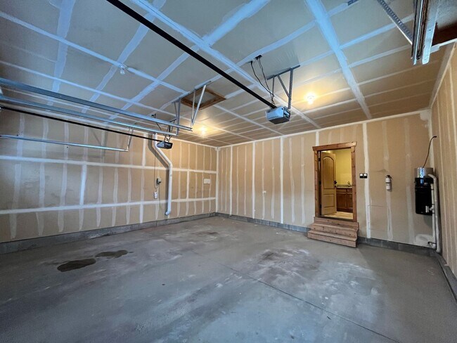 Building Photo - 3 bed, 3 bath Duplex in Driggs