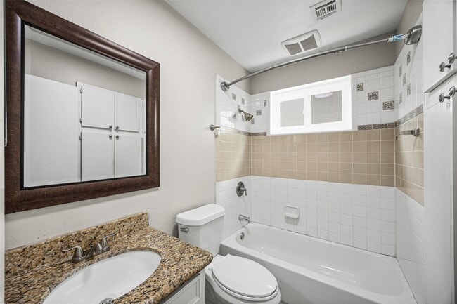 Building Photo - 11427 Hillcroft Ave