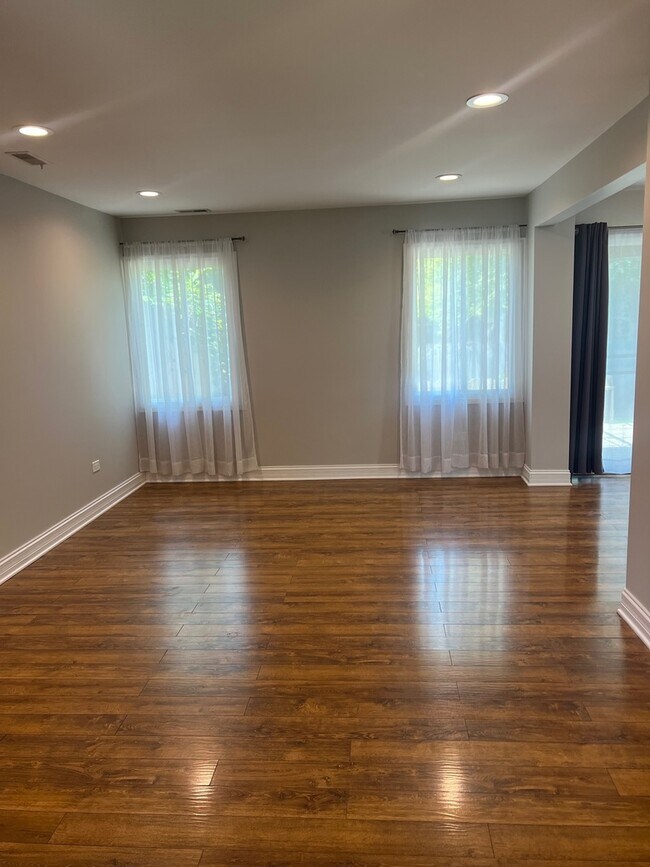 Building Photo - 1467 Chippewa Trail