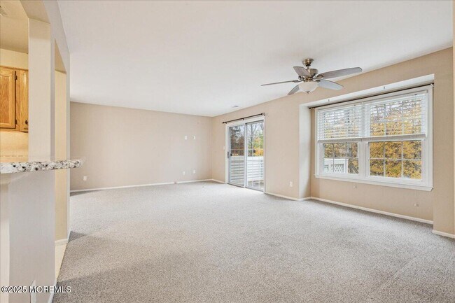 Building Photo - 8 White Oak Ct