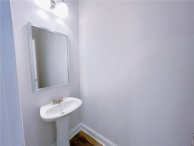 Building Photo - 2580 Mls Cmn Dr