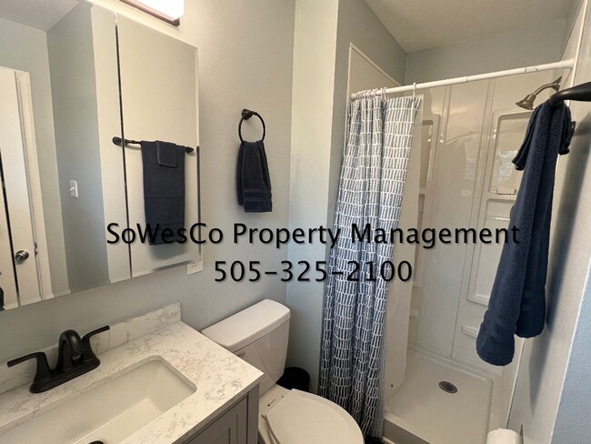 Building Photo - Beautiful Furnished Property; Three Bedroo...