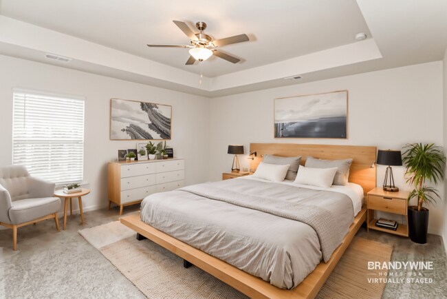 Building Photo - 576 Glenmanor Dr