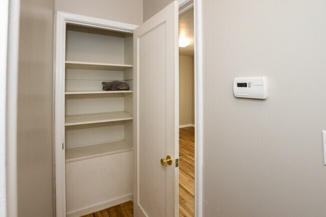 Building Photo - 291 N 600 E