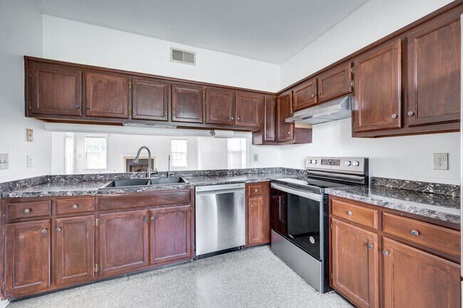 Building Photo - Great 3 bed 2 bath Home in Bellevue!