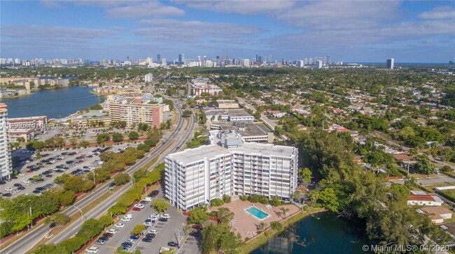 Building Photo - 1200 NE Miami Gardens Dr