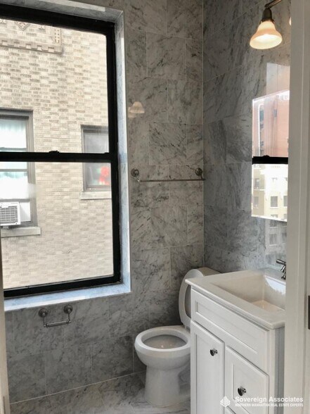 Building Photo - 250 Fort Washington Ave