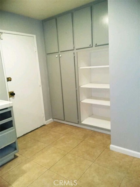 Building Photo - 2100 Pinon Springs Cir