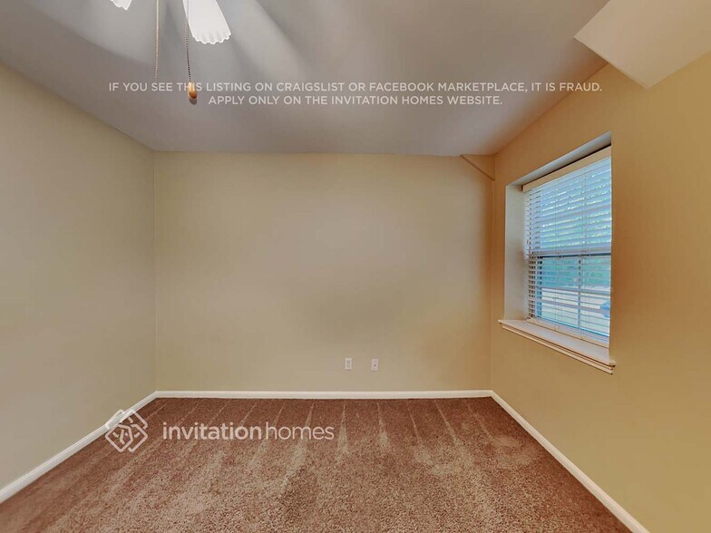 Building Photo - 1406 Saddlecreek Dr