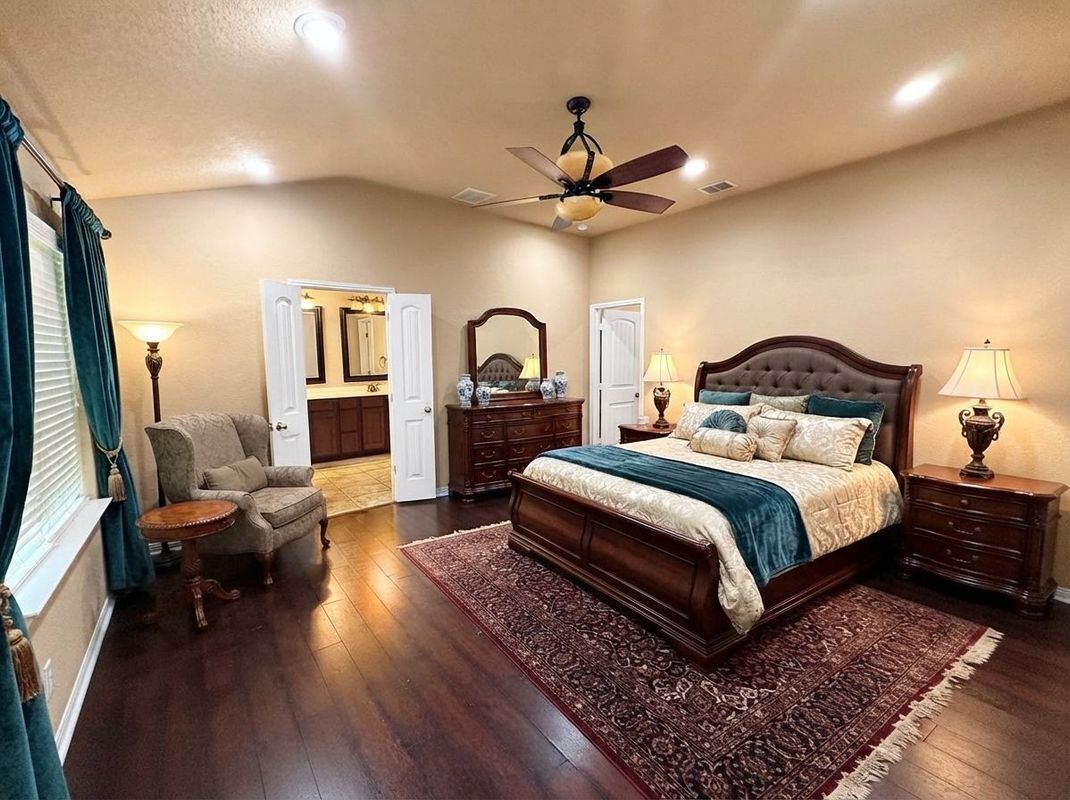 Building Photo - 5627 Cypress Dawn