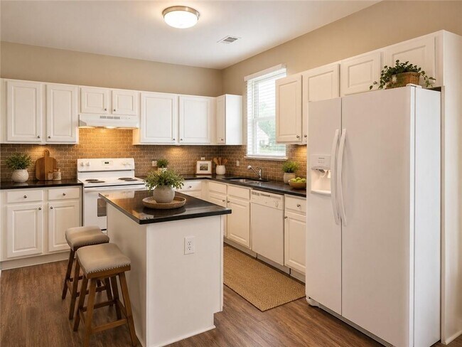 Building Photo - 6010 Stonebrook Ln