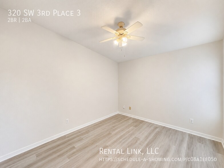 Building Photo - 320 SW 3rd Pl
