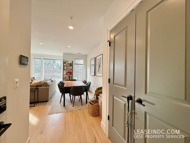 Building Photo - 4335 Harrison St NW