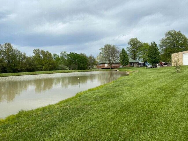 Building Photo - 5801 N Kircher Rd