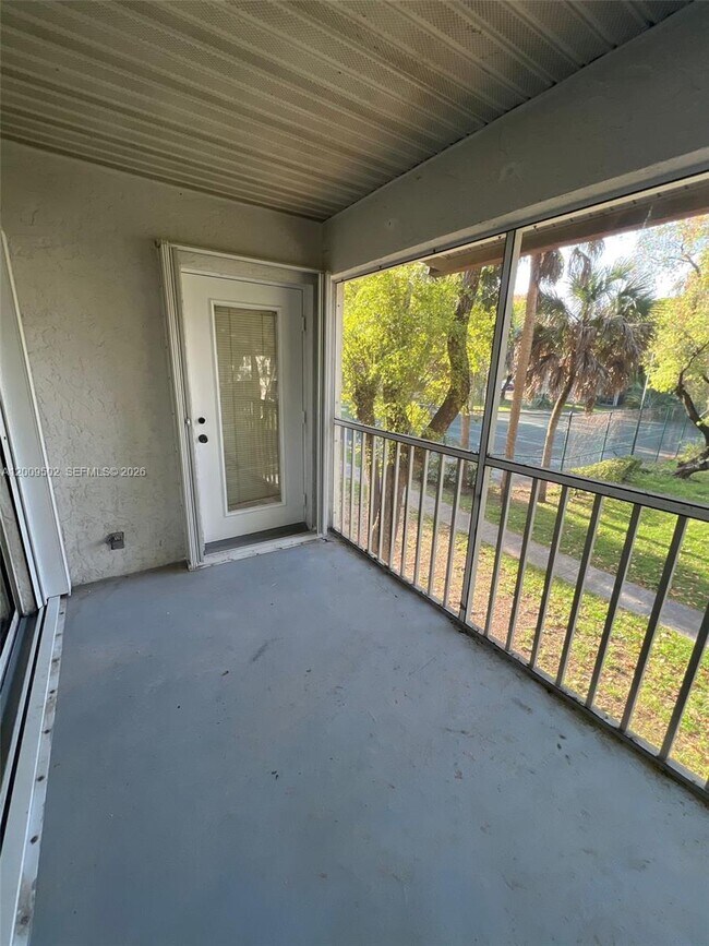 Building Photo - 9203 SW 138th Pl