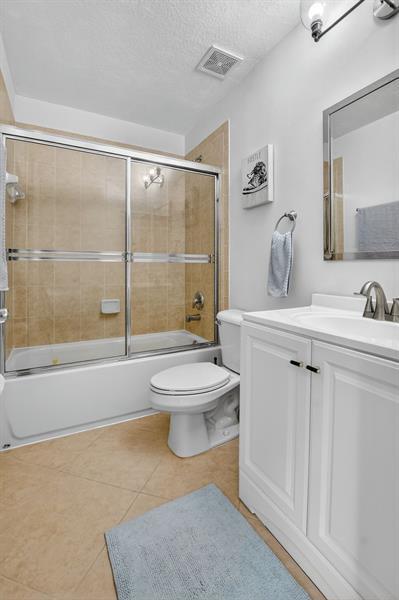 Building Photo - 22120 Majestic Woods Way