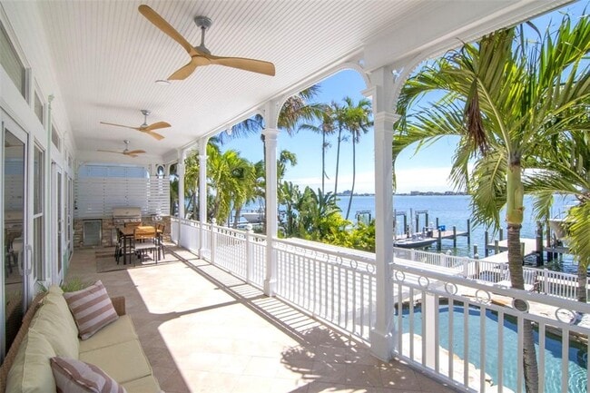 Building Photo - 644 Boca Ciega Isle Dr
