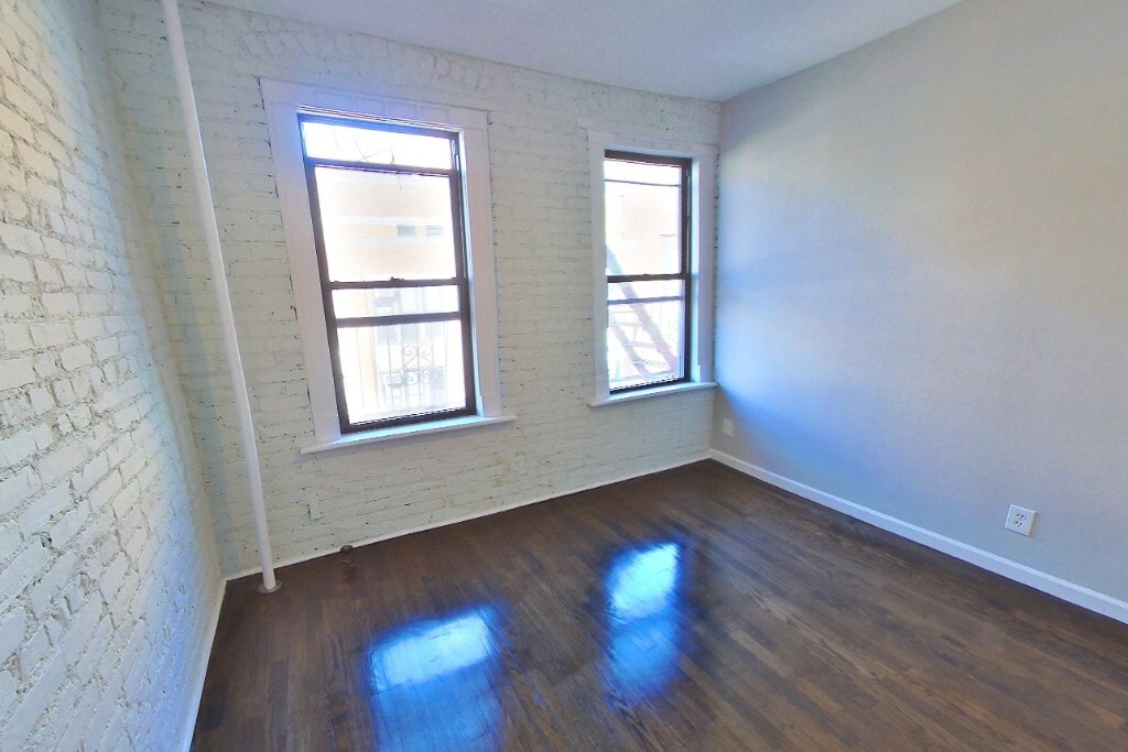 Building Photo - 416 E 13th St