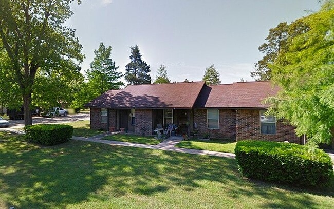 Building Photo - 147 Alamo St