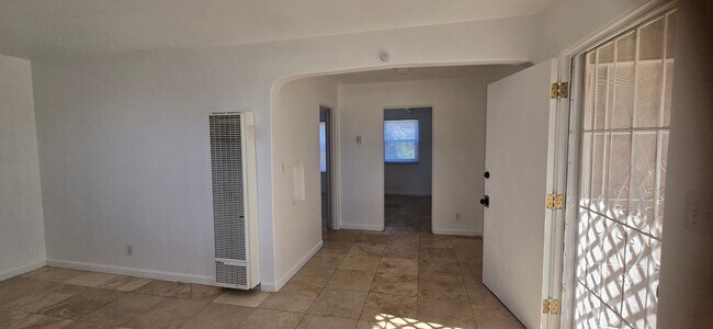 Building Photo - 6719-21 Wunderlin Ave