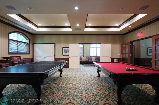 Building Photo - 411 N New River Dr E