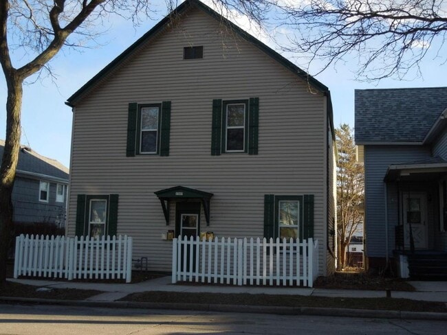 Building Photo - 1507 Michigan Ave