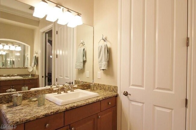 Building Photo - 20091 Palermo Lake Ct